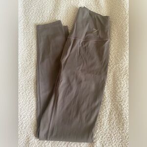 Gymshark ELEVATE LEGGINGS Brushed Brown
Size small